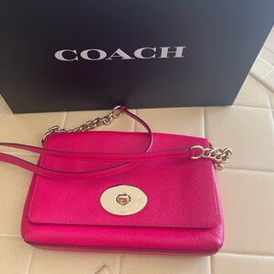 NWT Coach Crosstown pebble Leather Chain-Strap Crossbody with turn lock closure